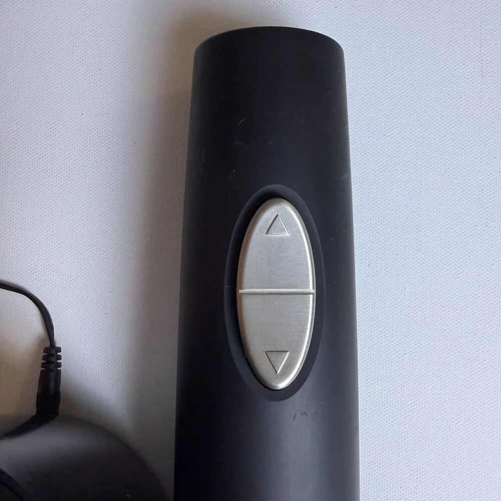 Cuisinart Cordless Electric Wine Opener with Foil Cutter & Charging Base CWO-48